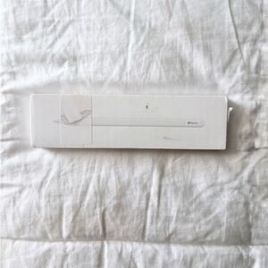 Apple Pencil Box in White